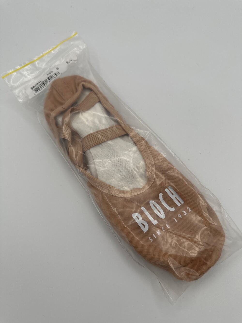 BNIB Bloch Performa Dance Ballet Split Sole Slipper, B 5, Sand